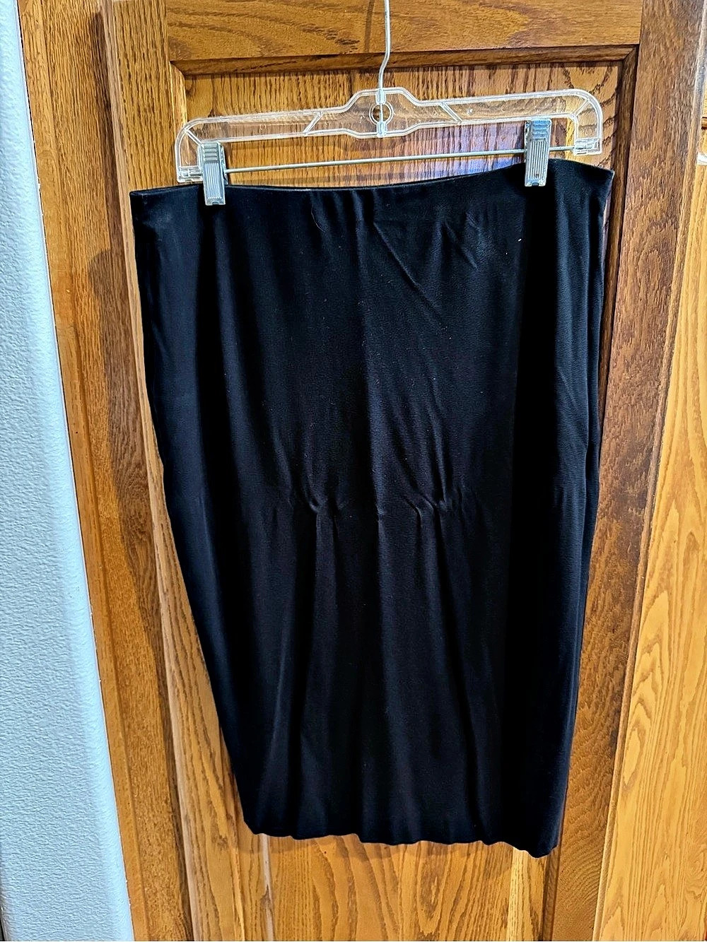 Vince Camuto Black Midi Skirt Size Medium NWT